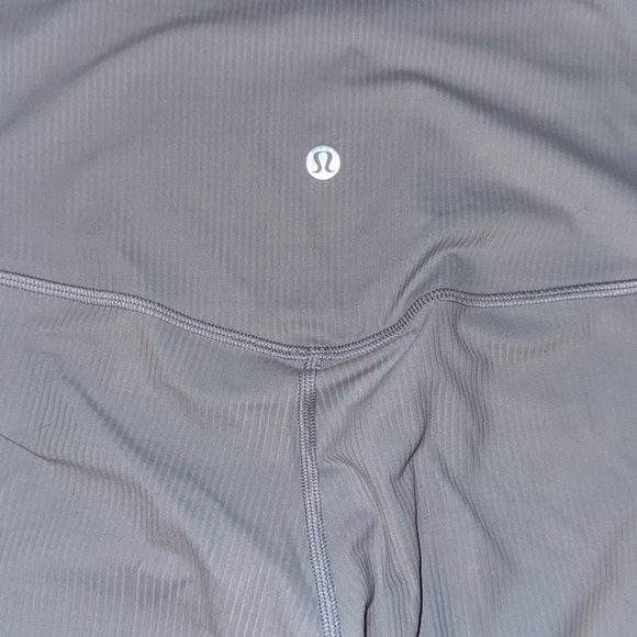 Size 6 Lululemon Align™ High-Rise Ribbed Pant 28" - Picture 5 of 6